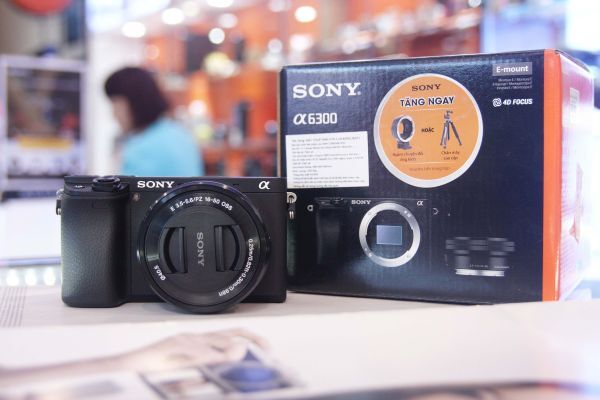 Cận cảnh Sony Alpha 6300: Quay video 4K, 425 điểm nét