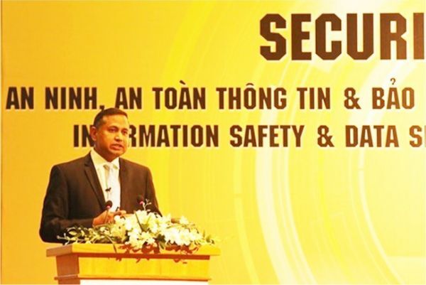 160329-security-world-vn-1