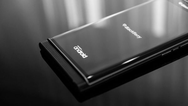 BlackBerry tung chiêu mới để hút khách