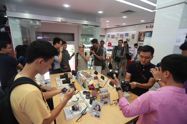 Canon, máy ảnh, Canon Image Square, trải nghiệm khách hàng, Studio chuyên nghiệp, Lê Bảo Minh, cửa hàng trưng bày,