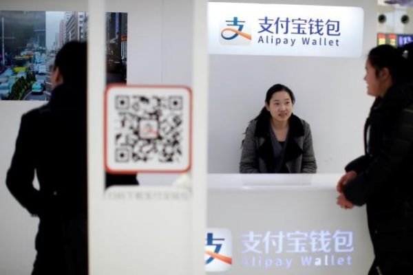 Samsung bắt tay Alibaba cạnh tranh trực tiếp với Apple Pay tại Trung Quốc