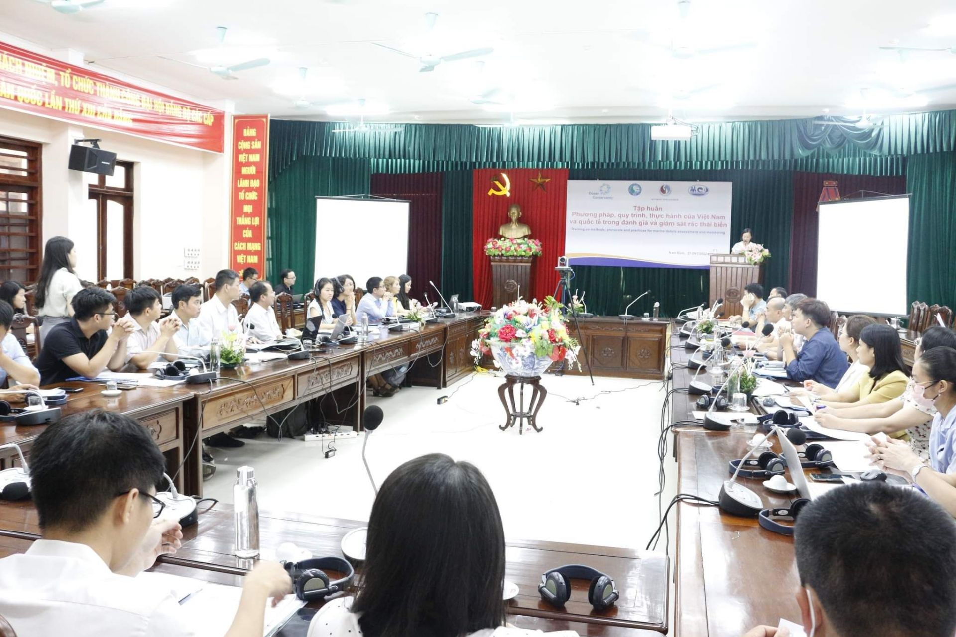 Tập huấn phương pháp, quy trình đánh giá và giám sát rác thải biển
