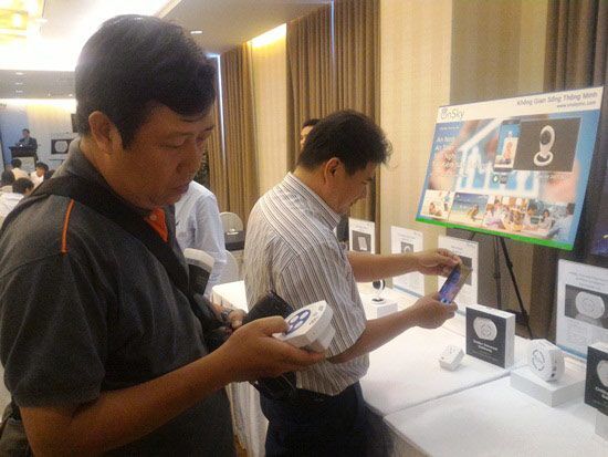 Giải pháp nhà thông minh, giải pháp tòa nhà thông minh, Công viên phần mềm quang trung, iroomate