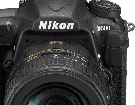 Nikon bị tố độc quyền vì lỗi pin trên D500