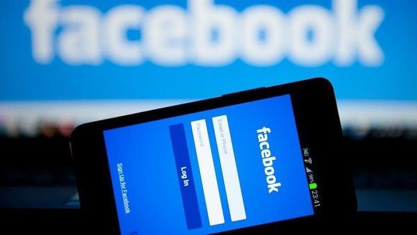 Facebook - Cỗ máy ép người dùng… ra tiền