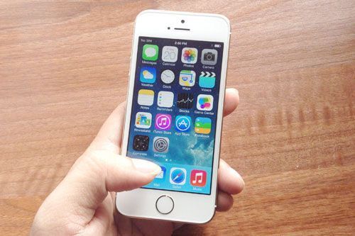 iPhone 5s chính hãng tiếp tục
