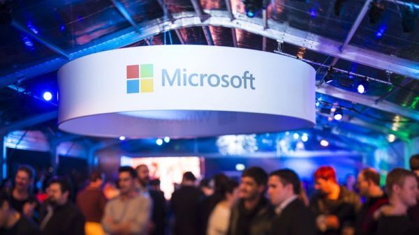 Microsoft trả giá vì dấu X trên Windows 10