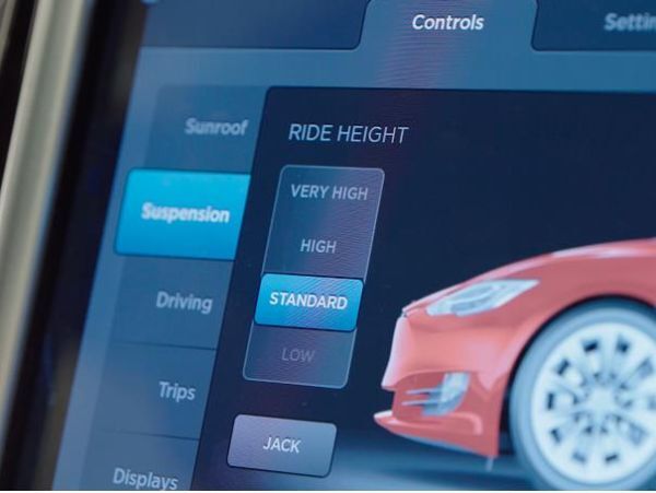 Tesla được hacker khen về khả năng bảo mật