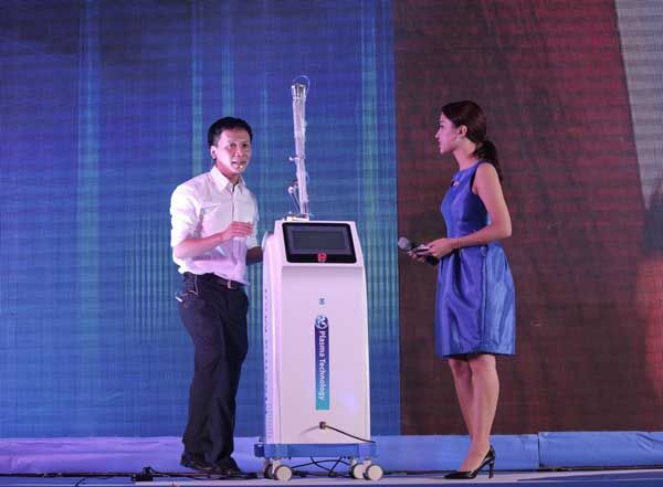 công nghệ cao, y tế thông minh, thiết bị y tế, PlasmaMED, Máy phát tia Plasma lạnh, tia Plasma lạnh, Đỗ Hoàng Tùng, Nguyễn Thế Anh, Công ty Cổ phần Công nghệ Plasma Việt Nam,