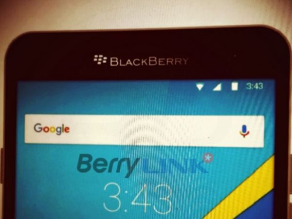 BlackBerry Neon/Hamburg có giá khoảng 270 USD