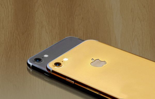iPhone 7 mạ vàng được phát giá 42 triệu ở Việt Nam