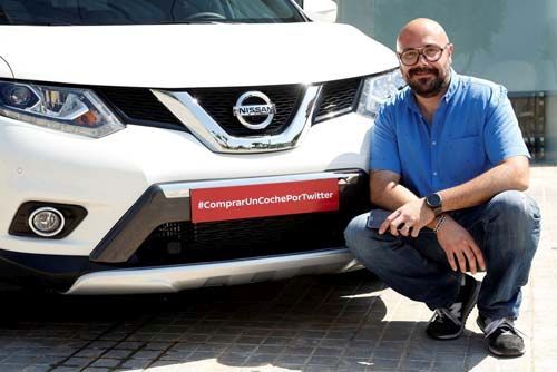 Nissan bán xe hơi qua…Twitter