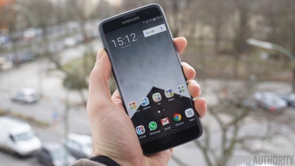 S7 Edge được cho là đã tiệm cận với hoàn hảo, nhưng vẫn còn điểm để cải thiện.
