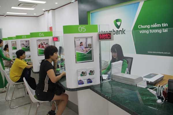 Khách hàng Vietcombank lại phàn nàn vì bị dừng dịch vụ Smart OTP