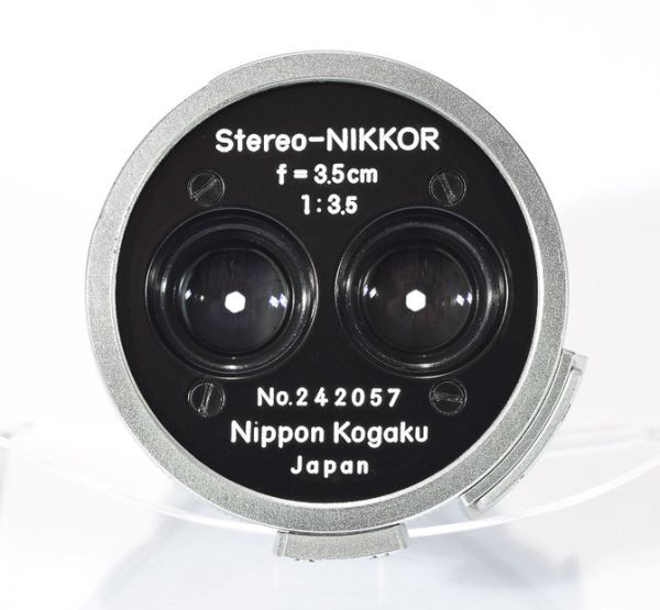 Ống kính 3D hiếm nhất thế giới Nikkor Stereo 35mm F/3.5 được đấu giá