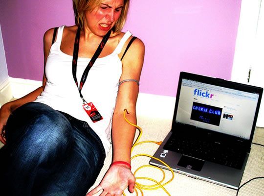Teen Mỹ "ngập" trong internet nhiều tiếng đồng hồ mỗi ngày