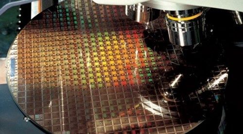 Intel bắt đầu sản xuất bộ xử lý 10nm