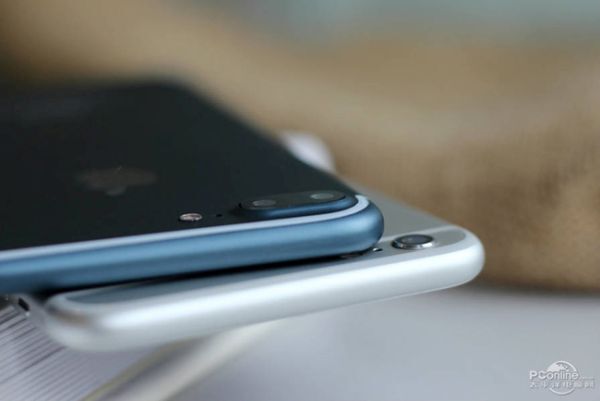 tren tay iphone 7 plus mau xanh duong, camera kep hinh anh 9