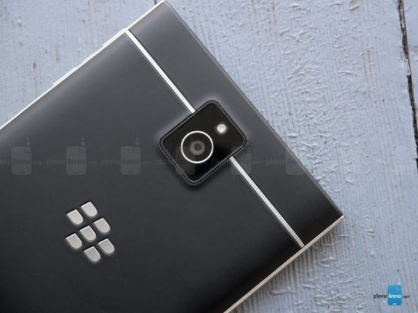 BlackBerry kiện BLU Products vi phạm bản quyền bằng sáng chế