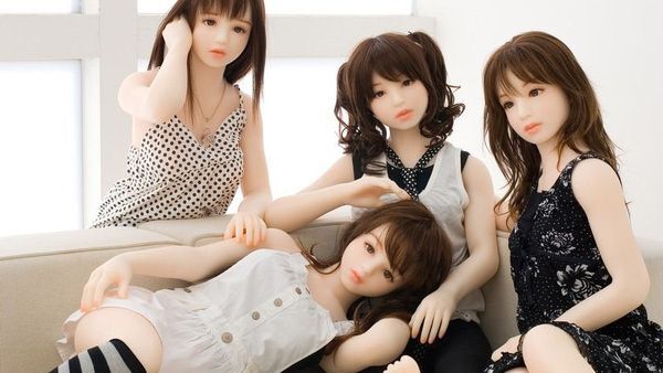 búp bê tình dục mới, trí thông minh nhân tạo, thực tế ảo, VR, công nghệ, trí tuệ của con người, công nghệ mang mặc, công ty RealDoll, búp bê tình dục,