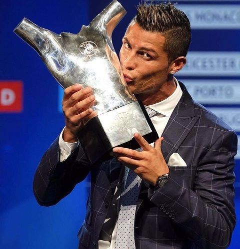 Dân mạng tranh cãi việc Ronaldo nhận giải 