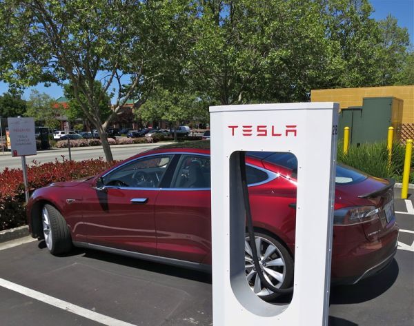 xe điện, Elon Musk, trạm sạc xe điện, trạm sạc pin, Tesla Motor, 