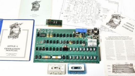 Đấu giá thành công chiếc máy tính đầu tiên của Apple