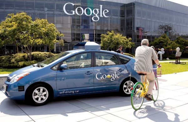 Xe tự lái Google nhận diện được hành vi 