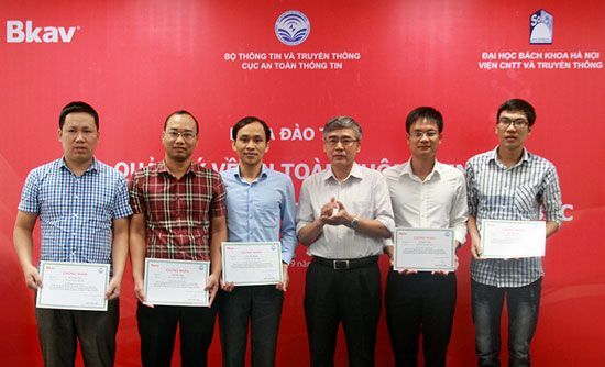 Đào tạo ATTT, nâng cao nhận thức cho cán bộ các bộ, ban ngành và địa phương