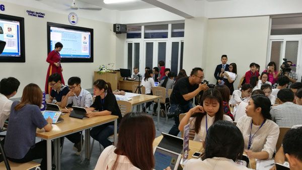 Samsung, đào tạo nhân sự, đào tạo tương tác, ĐH Y Dược Thái Nguyên, Giảng đường thông minh, smart school,