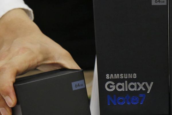 Galaxy Note 7 mới đổi lại gặp vấn đề