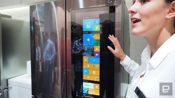 LG Smart InstaView: Chiếc tủ lạnh chạy Windows 10 của LG