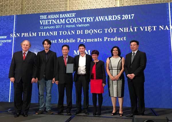 thanh toán di động, Momo, Ví điện tử Momo, fintech, The Asian Banker, The Vietnam Country Awards 2017,