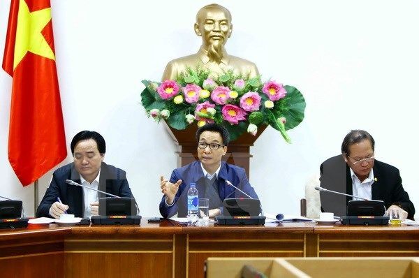 Các bộ, ngành đẩy nhanh hơn nữa việc triển khai các dịch vụ công trực tuyến