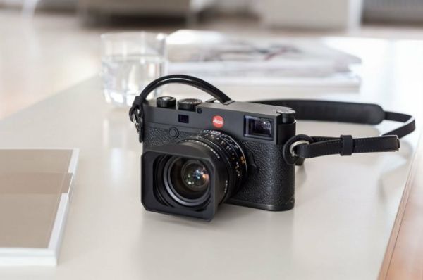 Leica ra mắt máy ảnh full-frame Leica M10