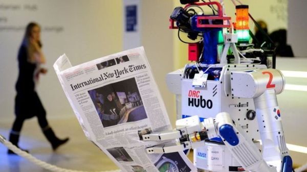 Cong ty Nhat sa thai 34 nhan vien, thay the bang robot