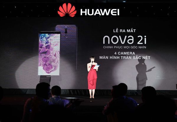 Huawei, phân khúc tầm trung, đại sứ thương hiệu, điện thoại 4 camera, Rocker Nguyễn, Huawei nova 2i, nova 2i,