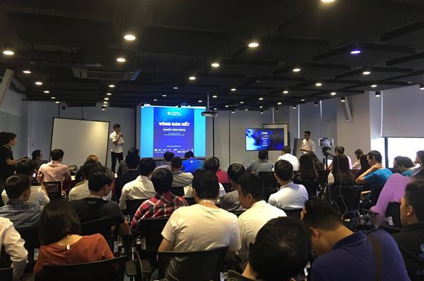 Nguyễn Hà Đông, phát triển ứng dụng, phát triển ứng dụng di động, phát triển game, Bluebird Award 2017, Bluebird Award, cuộc thi game, 