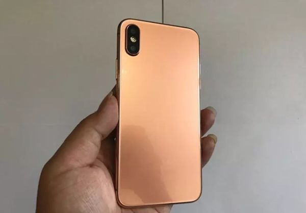 iPhone X nhái như thật được bán với giá chưa đến 3 triệu đồng