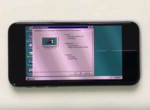 Windows 95 được cài đặt thành công trên iPhone X