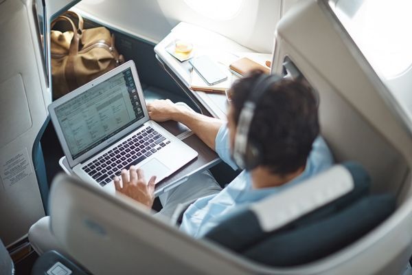 máy bay, hàng không, wifi trên máy bay, Cathay Pacific, máy bay thân rộng,