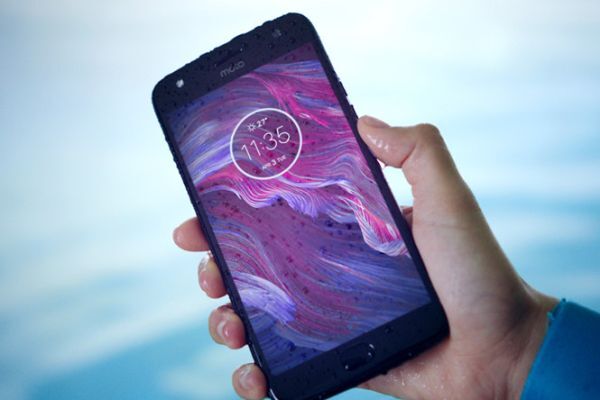 Motorola trình làng Moto X4 tại thị trường Việt Nam, giá 9,99 triệu đồng