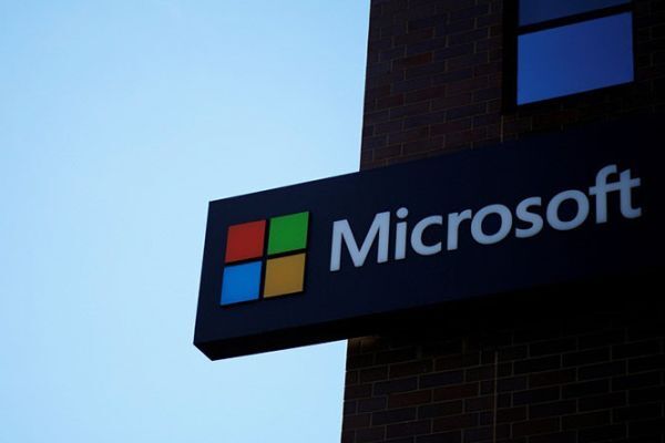 Microsoft hợp tác cùng Fujitsu đẩy mạnh các nghiên cứu về AI