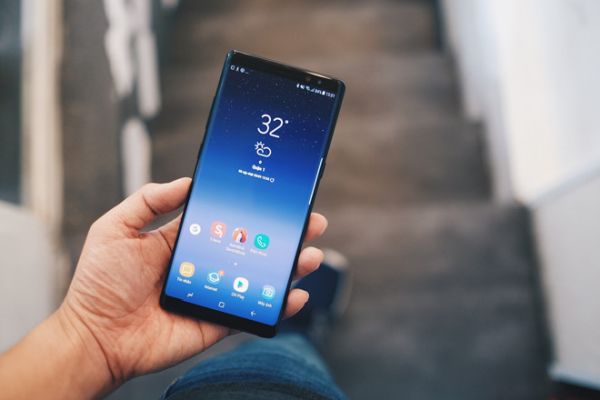Galaxy Note 8 nhà mạng Mỹ dính lỗi sập nguồn