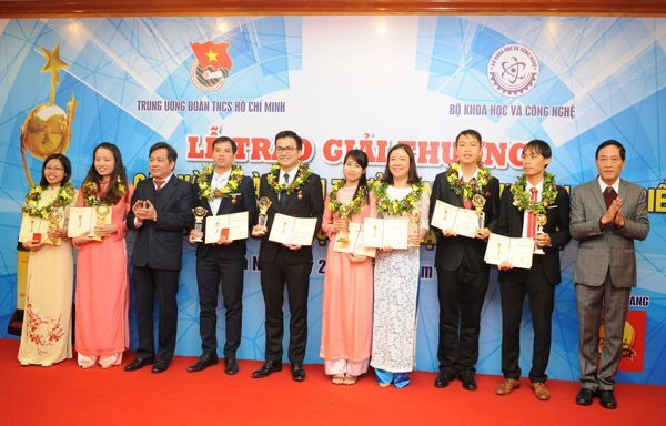 Quả Cầu Vàng 2017 vinh danh 9 tài năng trẻ khoa học công nghệ xuất sắc