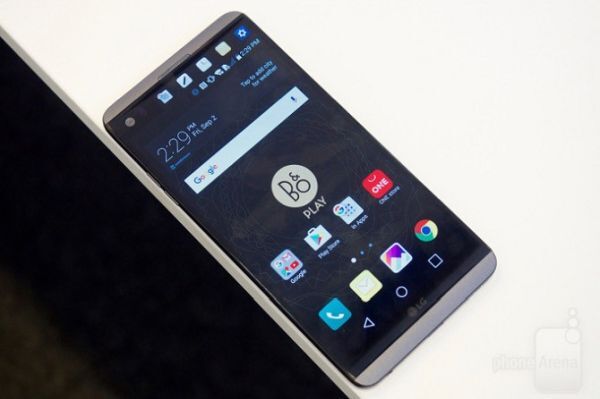 LG đang quay lại mở bán smartphone tại Việt Nam với flagship LG V20 và LG G5