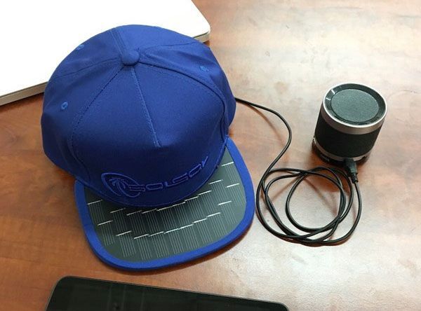 Nón tích hợp pin sạc năng lượng mặt trời SolSol