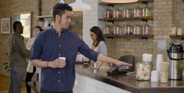 Mỹ thử nghiệm công nghệ thanh toán POS bằng lòng bàn tay