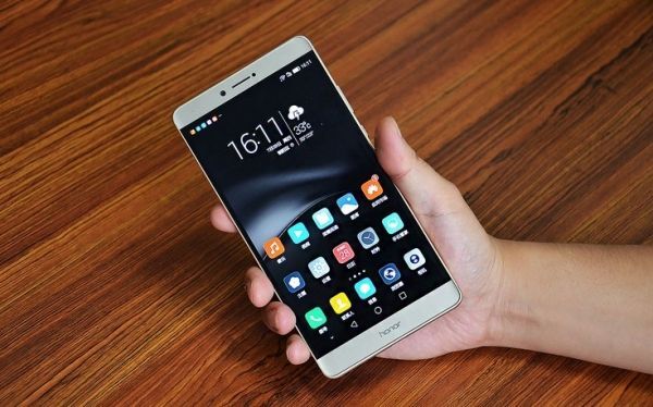Samsung và Apple sử dụng đến 70% tổng số màn hình AMOLED trên toàn cầu