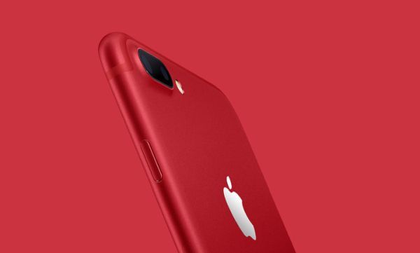 Bộ đôi iPhone 7 và iPhone 7 Plus phiên bản màu đỏ có giá từ giá từ 21,7 triệu đồng